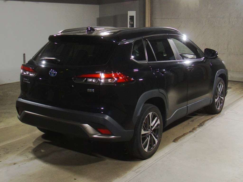 2021 Toyota Corolla Cross ハイブリッド Z auction photo 2