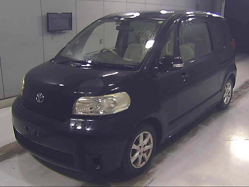 2009 Toyota Porte 130i C Package HID Selection auction photo 4