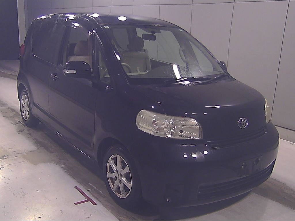 Japan Auction Vehicles 9 2009 Toyota Porte 130i C Package HID Selection auction photo