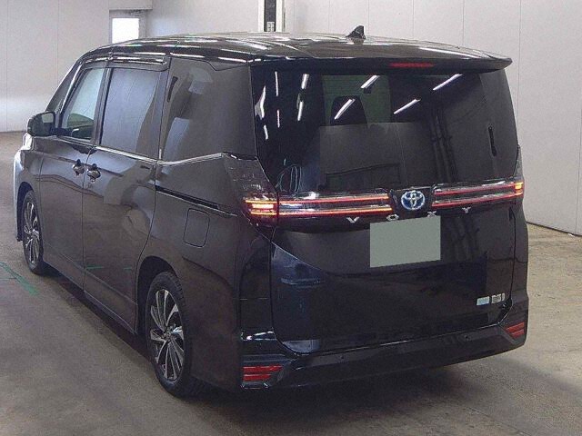 2024 Toyota Voxy Hybrid S-Z auction photo 2
