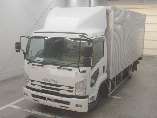 2021 Isuzu Forward Van Japan auction vehicle