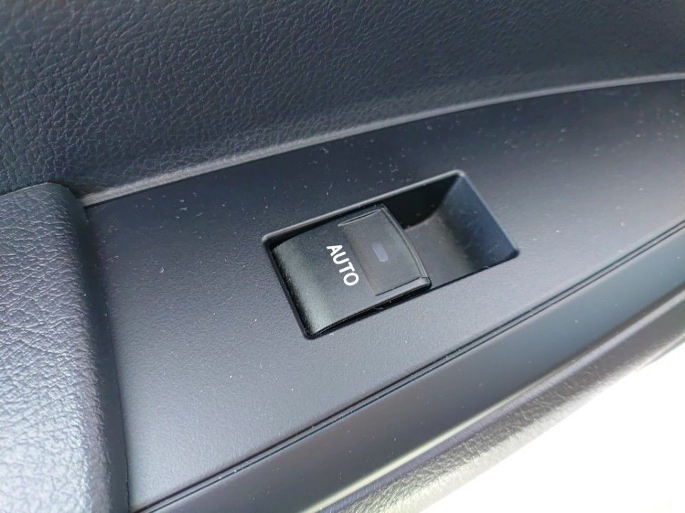 2020 Toyota カローラ アクシオ auction photo 13