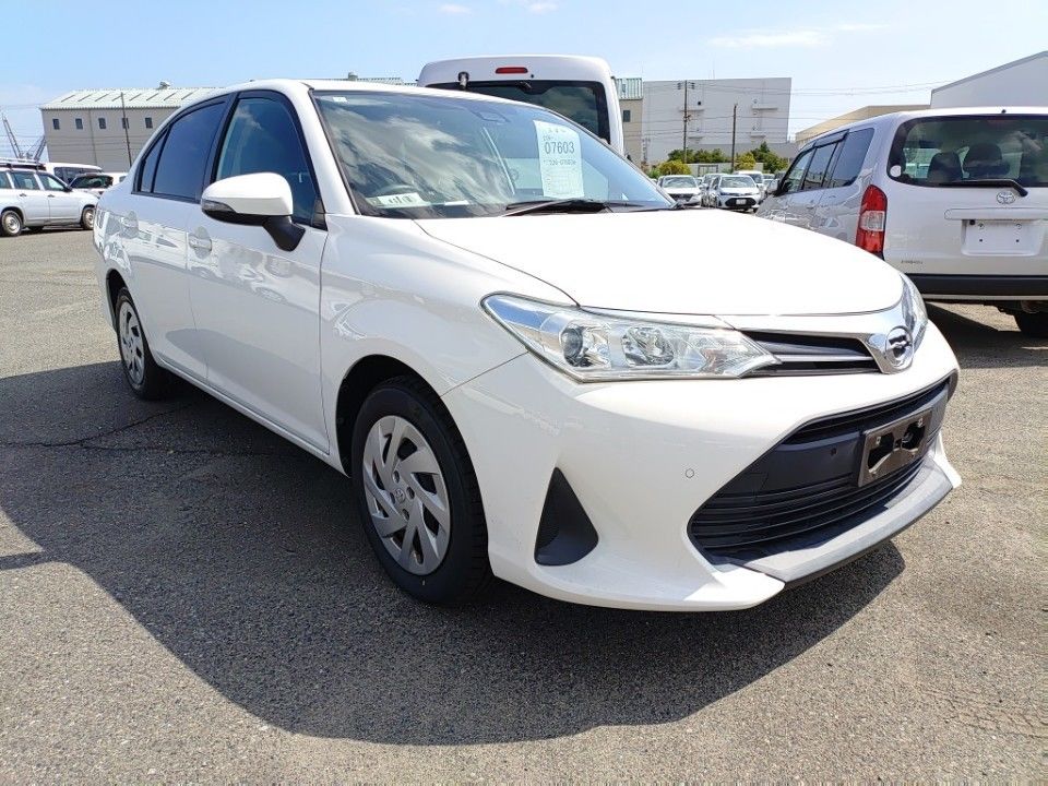 2020 Toyota カローラ アクシオ auction photo 4
