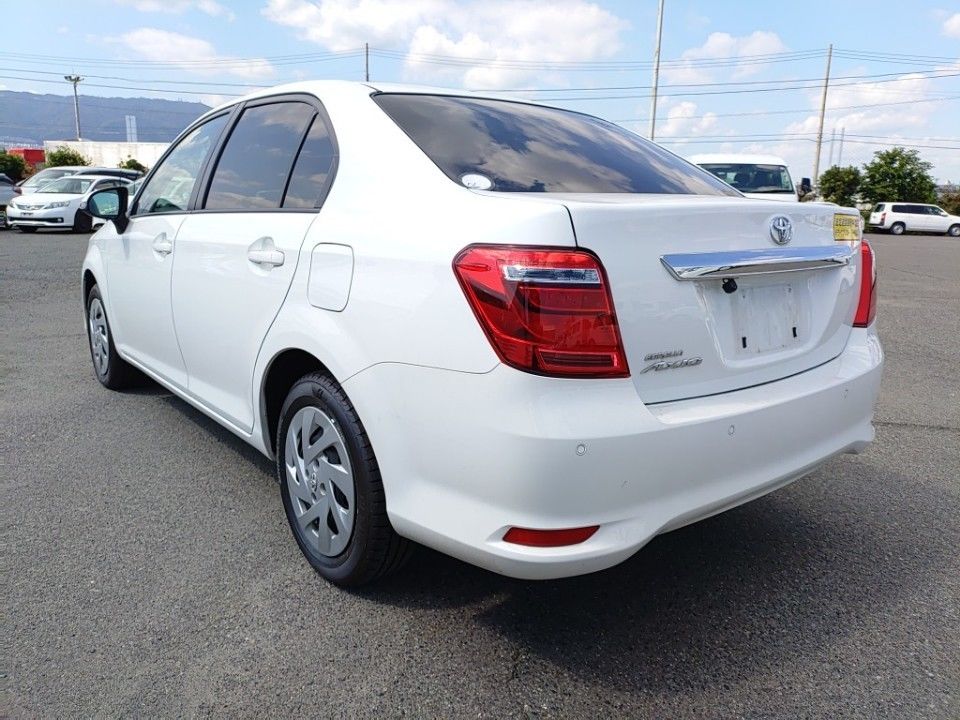 2020 Toyota カローラ アクシオ auction photo 6
