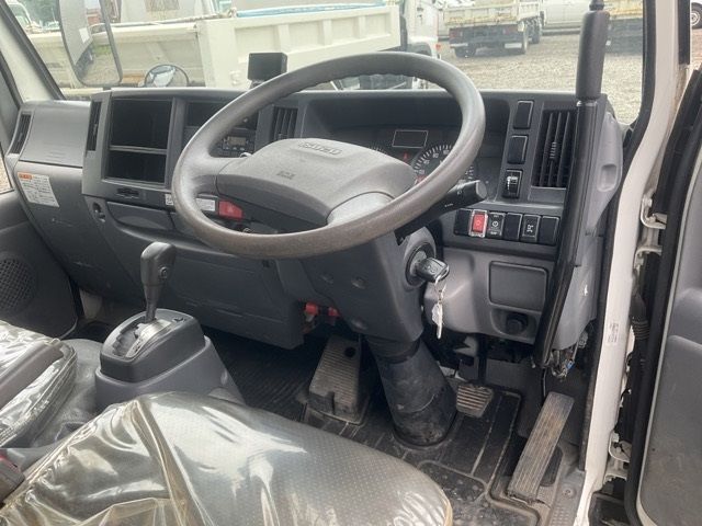 2018 Isuzu Elf dump auction photo 5