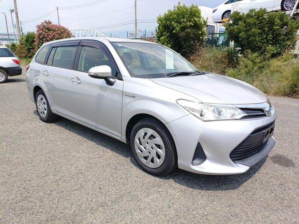 2018 Toyota Corolla Fielder auction photo 4