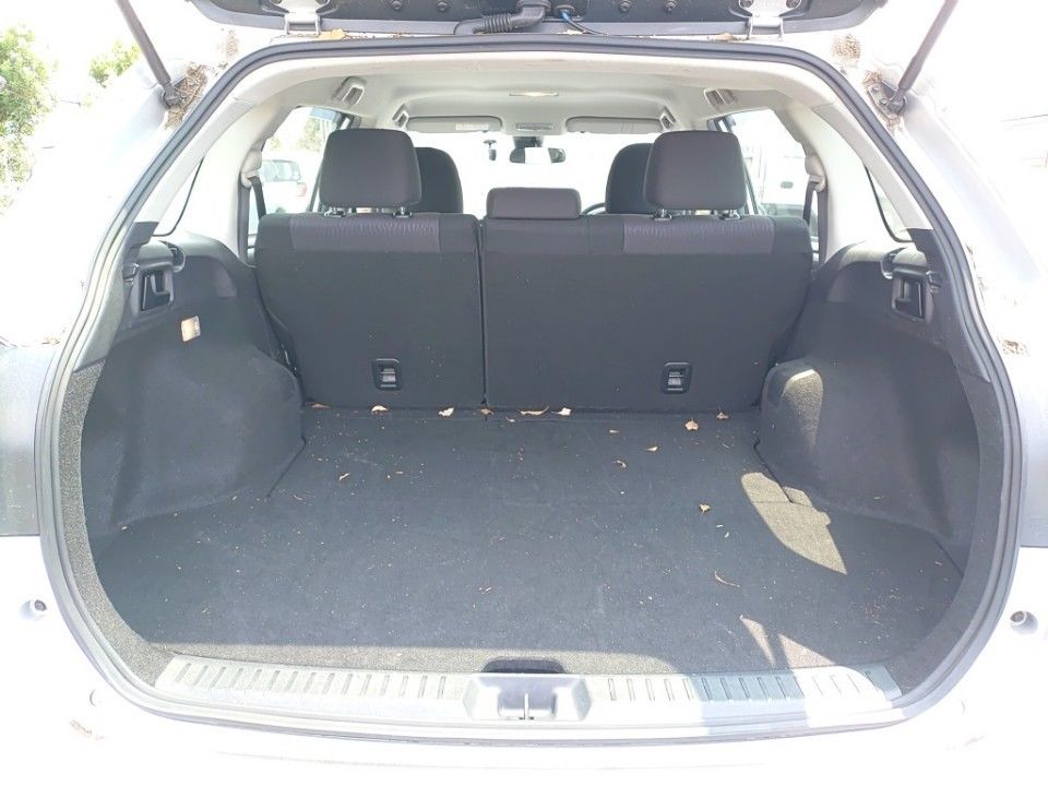 2018 Toyota Corolla Fielder auction photo 8