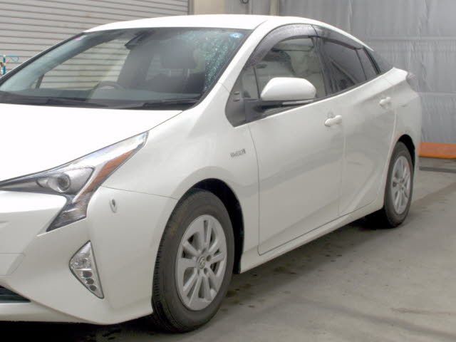 2016 Toyota Prius S auction photo 4