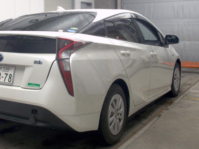 2016 Toyota Prius S auction photo 5