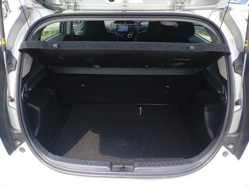 2021 Toyota Aqua auction photo 8