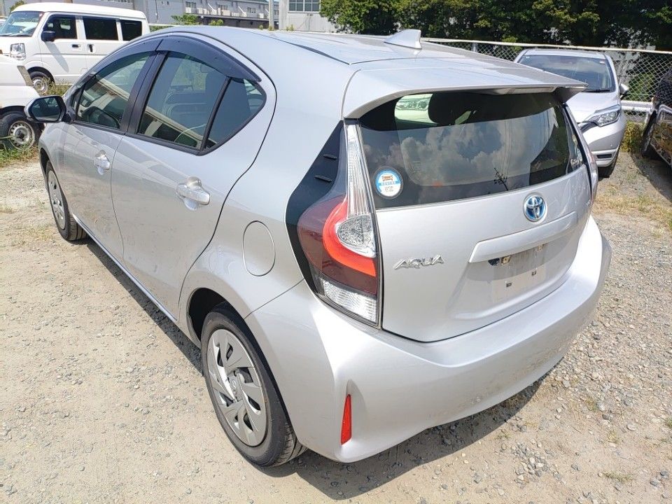 2021 Toyota Aqua auction photo 6