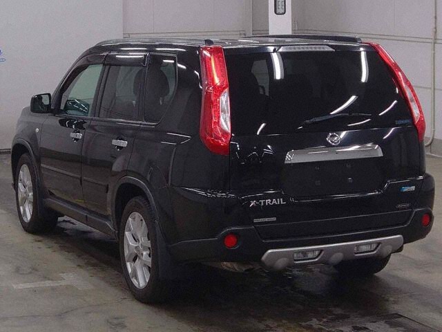 2010 Nissan X-Trail 20GTエクストリーマーX 4WD auction photo 2