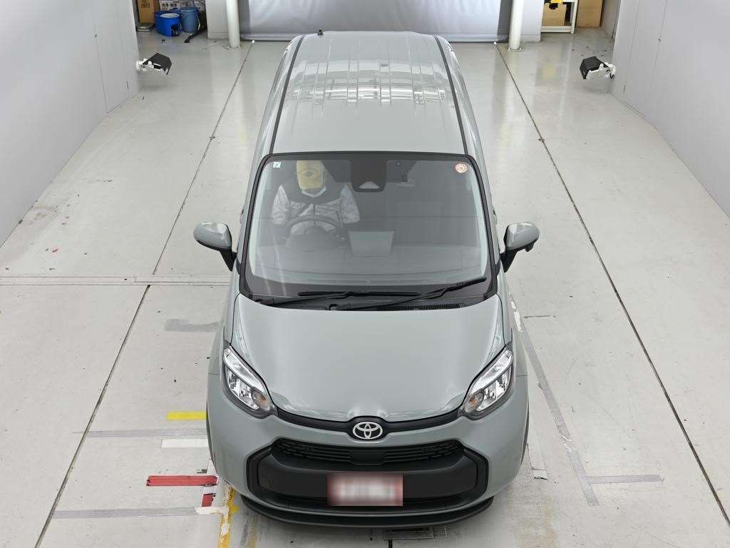 2023 Toyota Sienta ハイブリッドG auction photo 7