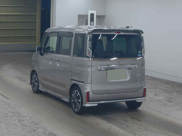2019 Suzuki Spacia ハイブリッドXS auction photo 2