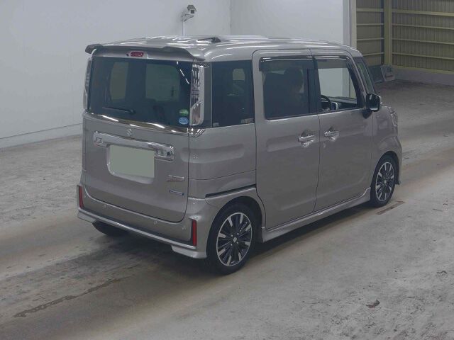 2019 Suzuki Spacia ハイブリッドXS auction photo 5