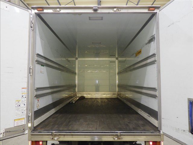 2020 Isuzu Elf Van auction photo 4
