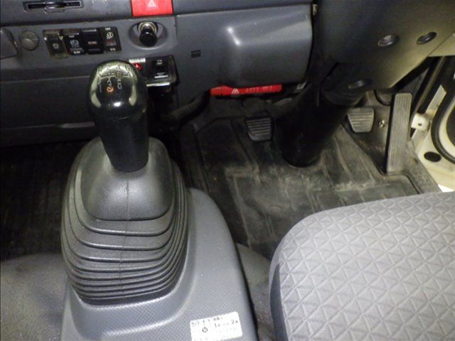 2020 Isuzu Elf Van auction photo 8