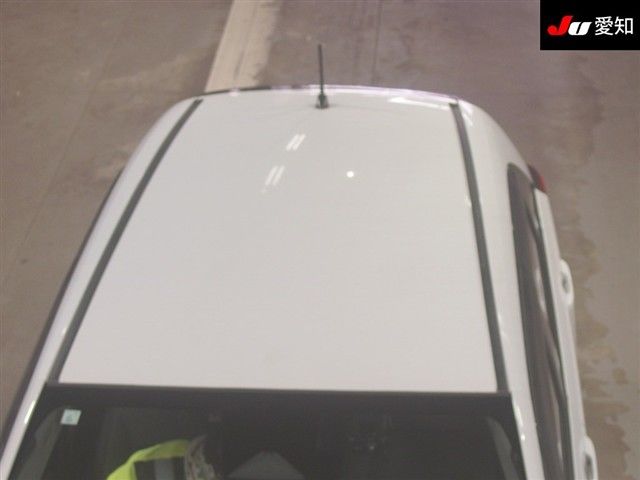 2021 Honda Fit e HEVベーシック 4WD auction photo 9