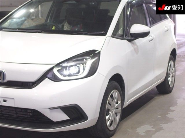 2021 Honda Fit e HEVベーシック 4WD auction photo 7