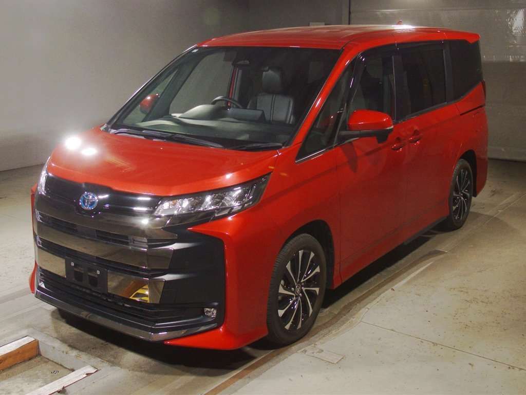 Japan Auction Vehicles 4 2023 Toyota Noah ハイブリッドS-Z auction photo