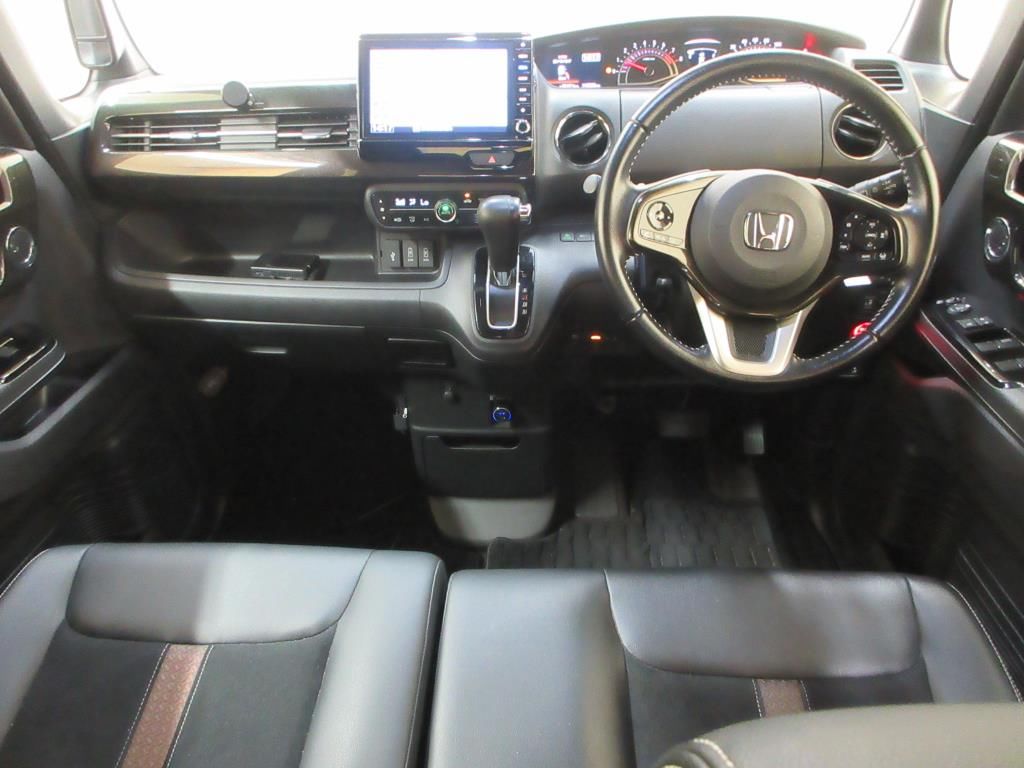 2017 Honda N-BOX カスタムG Lターボホンダセンシング auction photo 3