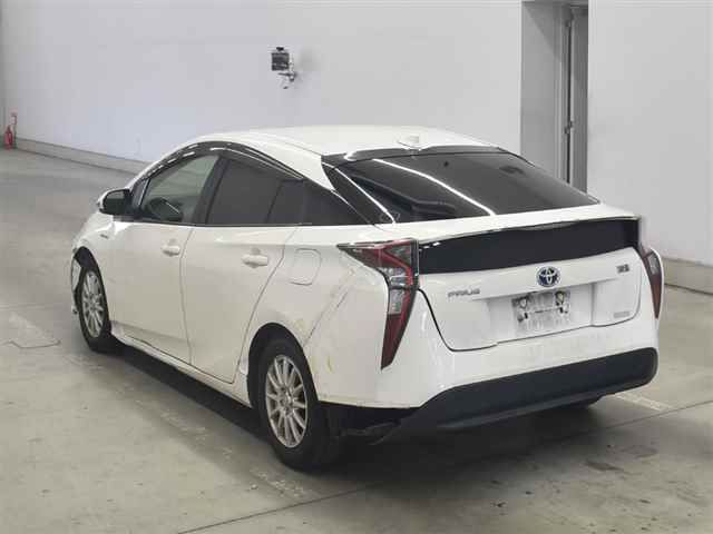 2017 Toyota Prius S auction photo 2
