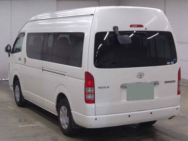 2005 Toyota Hiace グランドキャビン 4WD auction photo 2