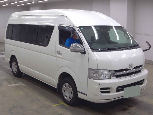 Japan Auction Vehicles 8 2005 Toyota Hiace グランドキャビン 4WD auction photo