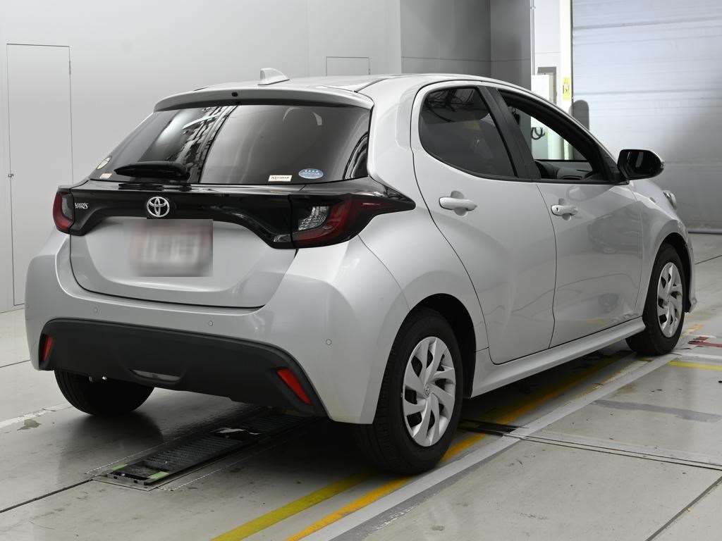 2021 Toyota Yaris X auction photo 2