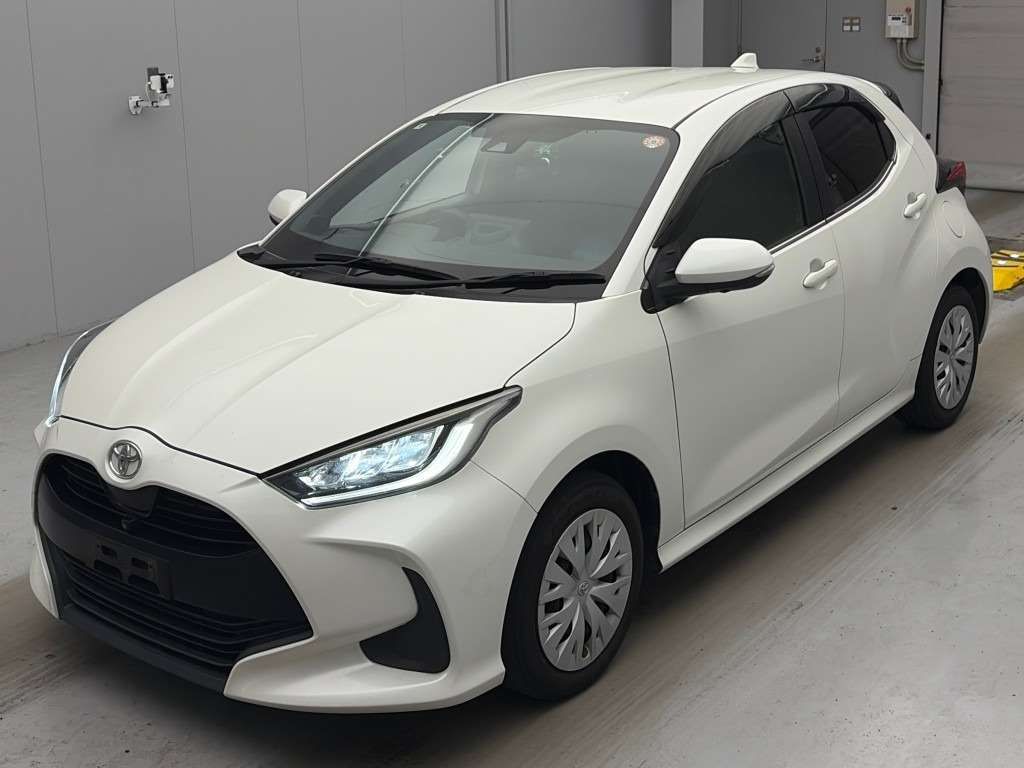 Japan Auction Vehicles 4 2020 Toyota Yaris Z auction photo