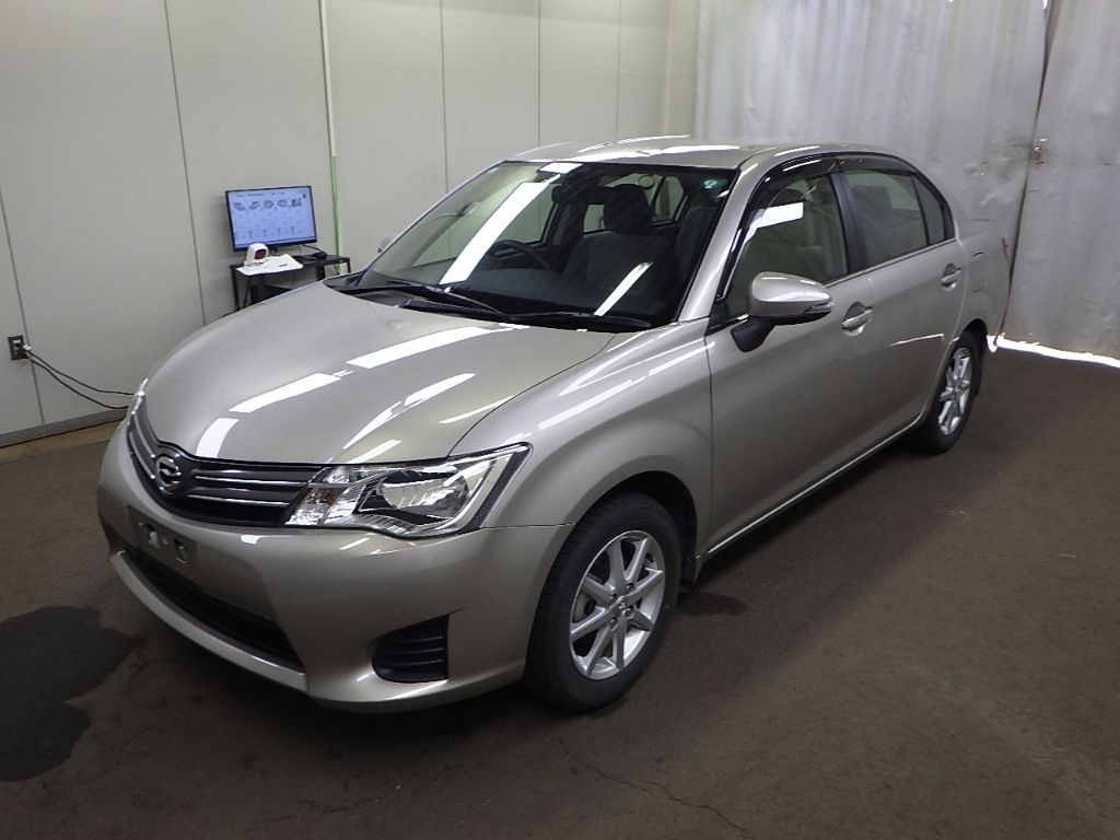 2013 Toyota Corolla Axio 1.5G auction photo 4