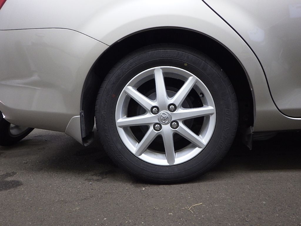 2013 Toyota Corolla Axio 1.5G auction photo 9