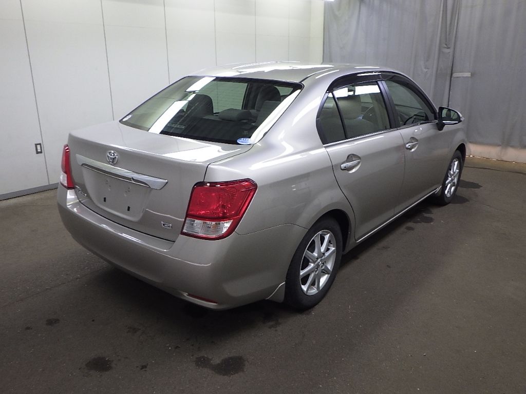 2013 Toyota Corolla Axio 1.5G auction photo 2