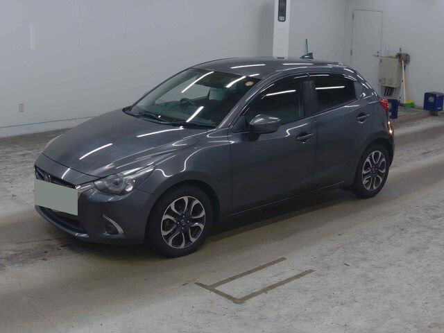 2018 Mazda Demio XDツーリング auction photo 4