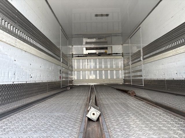 2011 Isuzu Forward レイゾウレイトウ auction photo 17