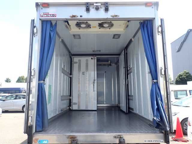 2018 Isuzu Elf 2.95t 冷凍 auction photo 3