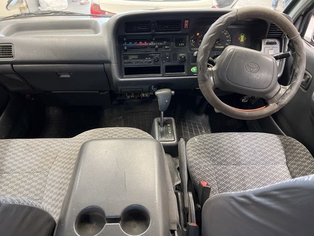 2000 Toyota Hiace DX GL Package auction photo 5