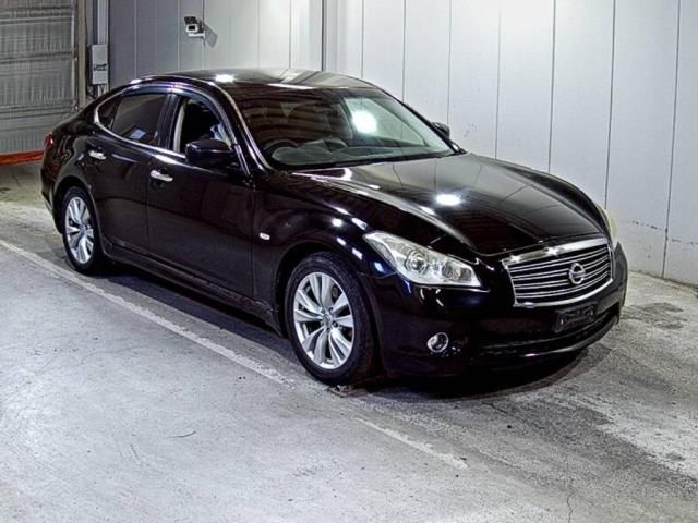 2011 Nissan Fuga 250GT Japan auction vehicle