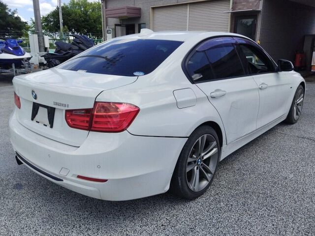 2013 BMW 3 Series auction photo 5