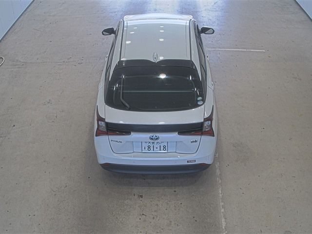 2020 Toyota Prius S Safety Plus 2 auction photo 3