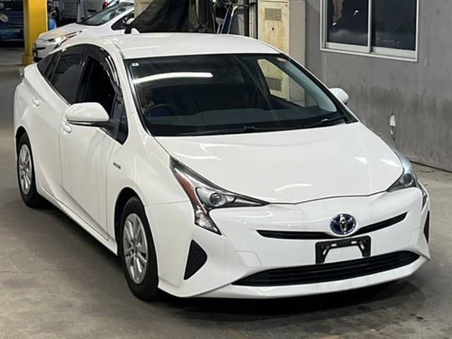 2016 Toyota Prius * auction photo 4