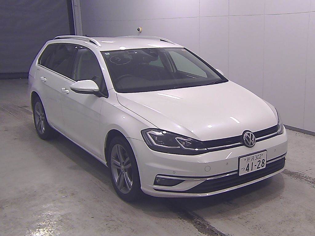 Japan Auction Vehicles 16 2020 Volkswagen ゴルフ ワゴン Valiant TSI Highline Meister auction photo