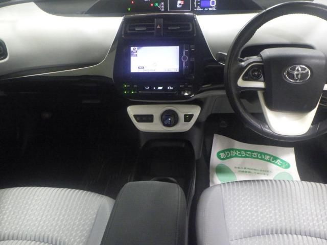 2016 Toyota Prius Sセーフティセンス auction photo 3