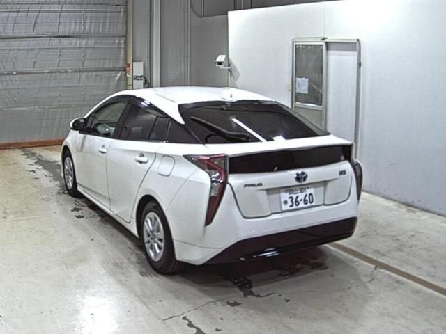 2016 Toyota Prius Sセーフティセンス auction photo 2