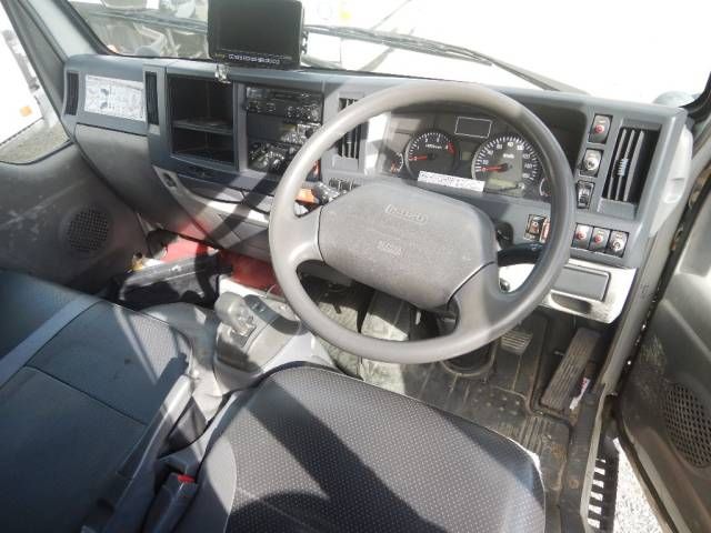 2008 Isuzu Elf Aluminum van auction photo 2