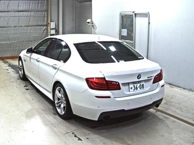 2013 BMW 5 Series 535i M Sport Package auction photo 2