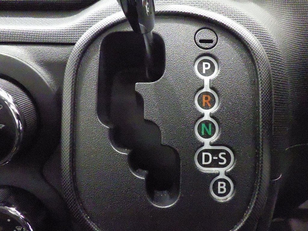 2015 Toyota Porte Y auction photo 11
