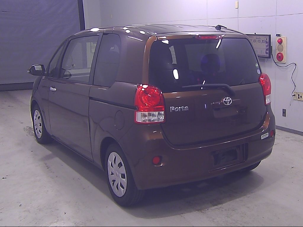 2015 Toyota Porte Y auction photo 5