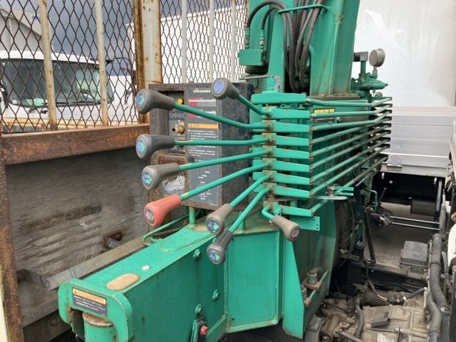 2008 Isuzu Forward Flat crane, 3-stage auction photo 19