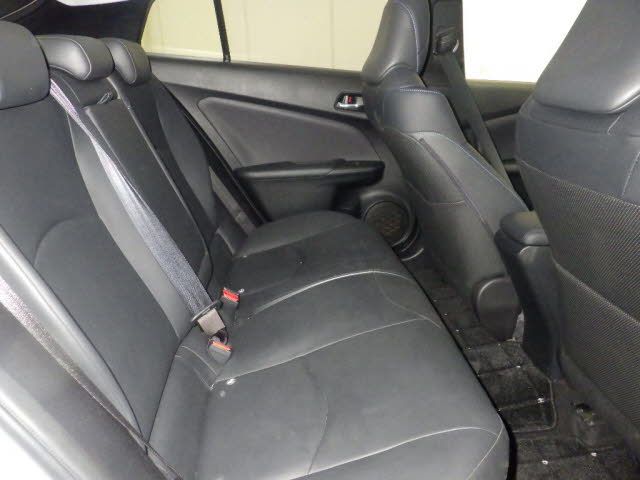2017 Toyota Prius Sツーリングセレクション auction photo 8